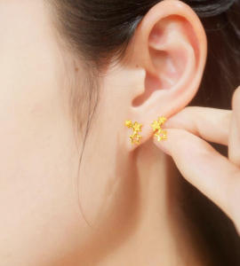 ZHOU LIU FU 周六福 ต่างหูทองคำ 99% 24K Pentagram Earrings Timeless Daily Jewelry for Women A0913848