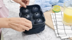 【✅SG stock】Food Grade Silicone Ice Cube Tray / 6 Holes Ice Ball Maker / 5cm Sphere Ice Mold / Whiskey Ice Box