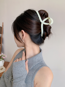 Super Large 15cm Matte Shark Clip Hairpin for Women Simple Versatile Hair Accessory Summer Hair Grip Style from Japan and South Korea