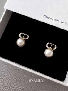 French Luxurious Electroplated Real Gold Pig Nose Pearl Earrings Face Slimming Elegant High-End Feel Fashionable Ear Jewelry