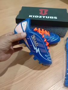 KIDZTUBS Sepatu Sepak Bola Anak Laki Laki Size 28 29 30 31 32 33 34 35 36 37 KDZ1423113024