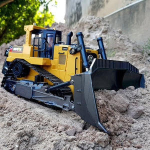 HUINA 1554 RC Truck 1/16 Remote Control Car Toy Bulldozer Alloy Tractor Engineering Car Model Toys for Boys Childrens Gifts