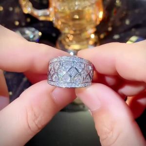 Huitan Gorgeous Women Wedding Rings Full with Bling Bling Cubic Zircon Engagement Party Statement Accessories for Female Jewelry