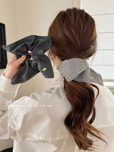 ผ้าพันคอสีเทา รูปทรงสี่เหลี่ยม ยางยืดสำหรับผูกผม ทรงหางม้าต่ำ ทรงหัวกลม ประดับผม แฟชั่น ฤดูใบไม้ผลิ 2025