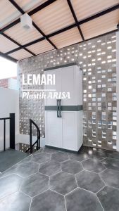 LEMARI PAKAIAN PLASTIK 4 SUSUN JUMBO ARISA PUTIH COKLAT 202