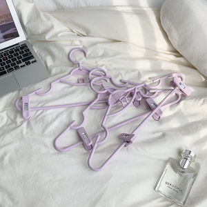 ชุดตัวผูกเสื้อแบบไร้รอยต่อพร้อมกาวสำหรับใช้ในบ้าน พร้อมกาวสำหรับแขวนเสื้อ พร้อมกาวสำหรับแขวนกางเกง สำหรับใช้ในหอพักนักเรียน ชุดตัวผูกเสื้อแบบมีกาว