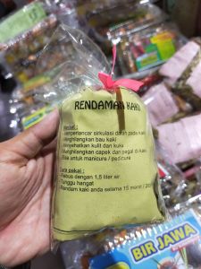 rendaman kaki - rendam kaki untuk relaksasi - hilangkan pegal kaki - atasi bau kaki - pedikur - perawatan spa