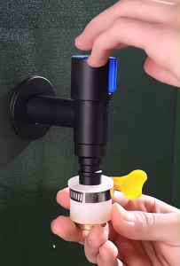 หัวแปลงก๊อกน้ำแบบสากล สำหรับใช้ในบ้าน หัวต่ออเนกประสงค์ สำหรับต่อกับก๊อกน้าkw750-หัวต่อก๊อกทองแดง แบบเข็มขัด家庭通用款水龙头转接头万能接头转换器外接接口老式水龙头转换头