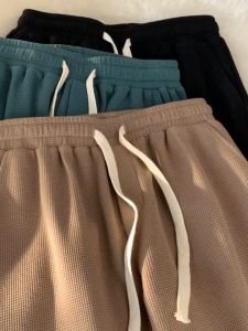 วาฟเฟิลกางเกงขาสั้นผู้ชายฤดูร้อนบาง 2024 ใหม่หลวมสบายๆกีฬา Heavy Beach กางเกงขาสั้นห้าจุด