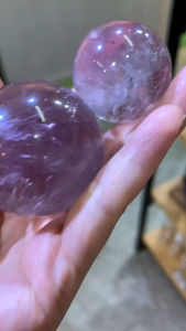 Johor seller💜 God’s Fingerprint Amethyst Sphere上帝指纹紫晶球|独特寓意 🌀 独一无二的印记:天然形成的纹理,就像大自然留下的专属指纹,每一颗都有自己的特色。