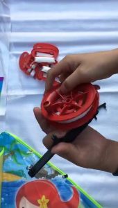 Layang Layang Kanak Kanak Kartun Comel 125CM Mainan Luar Rumah Aktiviti Outdoor Anak Bersama Ibu Bapa 1.25Meter Kids Cartoon Princess Curved Edge Double Tail Big Kite Family Interactive Outdoor Toys 宝宝弯边双尾风筝兒童亲子互动户外玩具 A149