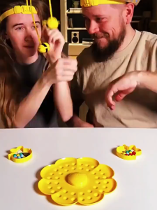 COD ของเล่นเกมตกปลาแม่เหล็ก รูปผึ้งน้อย สร้างสรรค์ สําหรับเด็ก ครอบครัว