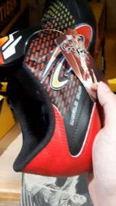 รองเท้าฟุตบอลสตั๊ดGigaรุ่นGB03ส่งพร้อมกล่องใส่สบายมีไชส39-44