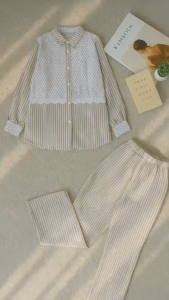 Setelan Kasual Wanita Motif Kotak-Kotak Hitam Putih dengan Celana Panjang