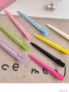 กิ๊บติดผมแบบไม่มีรอยสำหรับแต่งหน้า ทรงปากเป็ด ทรงสีฟ้าสดใส ทรงที่เชื่อมต่อกันได้หลายชั้น วัสดุอื่นๆ ใหม่