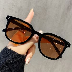 Multi Colored Glasses Are Suitable for Wear Without Makeup Clothing Are Versatile and Suitable for Both Men and Women