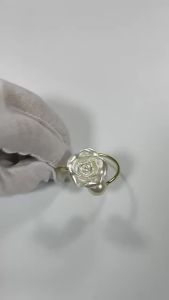 10PC Valentines Day Wedding Pearl Napkin Clasp Roses Creative Round Pearl Napkin Rings for Restaurant Family Table Decoration