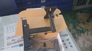 (ราคาต่อ 1 กล่องจำนวน 2 ชุด ) ขาแขวนตู้ลำโพงติดดผนังห้องประชุม ห้องคาราโอเกะ ห้องทำงานอื่นๆ รุ่น SPS-502 ขาแขวนตู้ลำโพงปรับระดับ วัสดุเหล็กหนาชุบดำ รับหนัก 80kgแข็งแรงได้มาตรฐาน