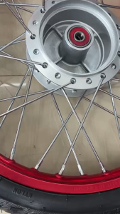 ชุดล้อ Maxnum  ล้อพร้อมยาง ขนาด1.40-17 เวฟทุกรุ่น Wave110i125s125บังลม125i ขึ้นซี่ลวด อัดบู้ช+ลูกปืน ยางหน้าหลัง 50/100-17 ลายไฟ