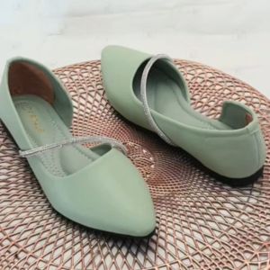 Sepatu Wanita Flatshoes FD018