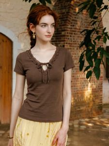 Basic House | Lace Trim V-Neck Short Sleeve Slim Fitting T-Shirt