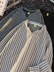 Mens Long Sleeve V-Neck T-Shirt Fishbone Pattern Casual Inner Wear Loose Fit Autumn Spring American Retro Style Cleanfit