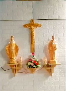 BỘ BÀN THỜ THIÊN CHÚA 3 KỆ GỖ THÔNG SOLE 30CM TƯỢNG ĐỨC MẸ THÁNH GIUSE CAO 50CM VÀ THÁNH GIÁ CHÚA CHỊU NẠN 70CM  nhựa composite(sơn màu nâu giống gỗ)