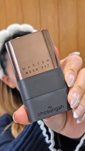 【100% Authentic】CHOSUNGAH TM Mega Fit Stick Foundation Master 16g SPF50+ PA++++ Buildable Coverage | Hydrating Dewy Finish | 120H Sweatproof | All-in-One Travel Makeup Stick With Built-in M Brush
