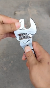 Ratcheting Wrench Universal 180 Degree Folding Pulley 5 In 1 Adjustable Torque With Rotating Head Hand Tools