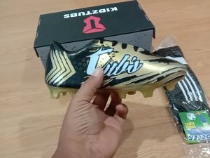 Sepatu Sepak Bola Anak Laki-laki Usia 6-10 Tahun PAUD TK SD SMP Kelas 1 2 3 4 5 6 7 8 9 0 Tahun-KIDZTUBS1839112323 - Gratis Kaos Kaki - Rekomendasi Pemilihan Nomor Sepatu