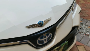 สติ๊กเกอร์ติดรถ โลโก้โลหะtoyota รูปปีกนางฟ้า 21*5CM สําหรับตกแต่งรถยนต์ สีสวย