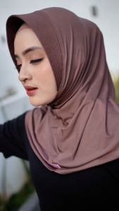 Bergo Sporty Simpel Terbaru Linalivia