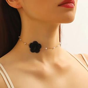 Sweet Rose Flower Necklace Vintage Fashion Pearl Choker For Woman Wedding Personalized Clavicle Neck Accessories