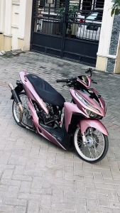 Skotlet Stiker Motor Chery Pink Metalik: Panduan Lengkap