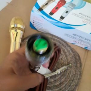 G526 SOUNDBEST ORIGINAL MIC KABEL KARAOKE LEGENDARY DYNAMIC MIKROPON MIK MICROPHONE MIKROPHONE MEETI