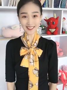 ผ้าพันคอแฟชั่นขนาดเล็ก ลายสวยๆ นุ่มลื่นใส่สบาย