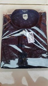 Koko Sultan motif emboss Kemko Jasko atasan pria F&H merah maroon
