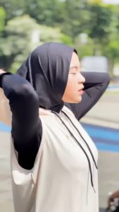 HIA Everywear Hasya Outer Hoodie Sport Bahan Dry Fit