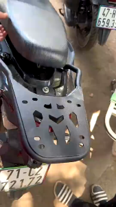 BAGA TRƯỢT MẨU THÁI cho vario 125i/150i 160i 2020 đế cnc vừa gắn thùng givi vừa gắn baga trượt