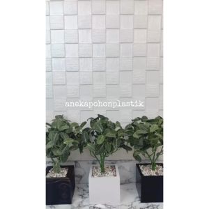 Tanaman Artificial Pohon Hias Daun Fittonia Hijau Tua Plastik Variasi Warna Pot Dekorasi Meja Kantor Cafe Aesthetic