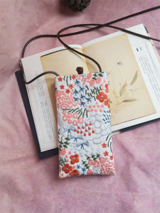 Retro Artsy Machine Embroidery Wrist Small Carrying Bag Mini Crossbody Cell Phone Storage Bag out of the Street Walking and Bending Bag Autumn
