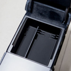 2024 Tesla Model 3 Highland silicone waterproof Armrest car storage Organizer Center Console Tray Interior Accessories