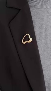 Ingemak Unique Irregular Hollow Geometry Brooches for Women Minimalism Gold Color Metal Shirt Collar Lapel Suit Pin Accessories