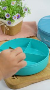 Kotak Makan untuk Anak: Tas Makan Bulat CPM Marvel & Lunch Bag Set of 2 pcs