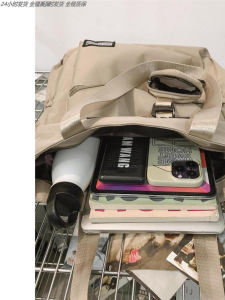 Large Capacity Single Shoulder Handbag for Students Going to Tutoring Classes Casual Nylon Material Vertical Square Shape