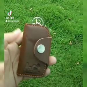 DOMPET KUNCI STNK MOTOR MOBIL KULIT GANTUNGAN STNK BAHAN KULIT SAPI DOMPET KUNCI LIPAT 2 / DOMPET STNK KULIT SAPI / GANTUNGAN KUNCI MOTOR MOBIL LIPAT / KEY WALLET LEATHER DOMPET KUNCI KULIT GARUT / GANTUNGAN KUNCI KULIT ASLI