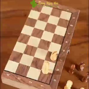 Bộ Cờ Vua Gỗ Tự Nhiên Cao Cấp Có Nam Châm 29x29cm Xương Rồng Nhỏ