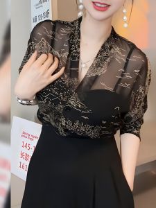 UYFY | Áo Sơ Mi Dài Tay Đen Cổ V Vintage Thêu Slimming