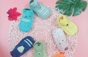 Giày Tất Len Đế Da Mềm Có Chống Trượt cho bé