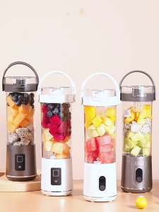 KII 600ml Portable Juicer Vegetable Fruit Juicer Rechargeable Electric Blender LCD Display Juicer with Cup